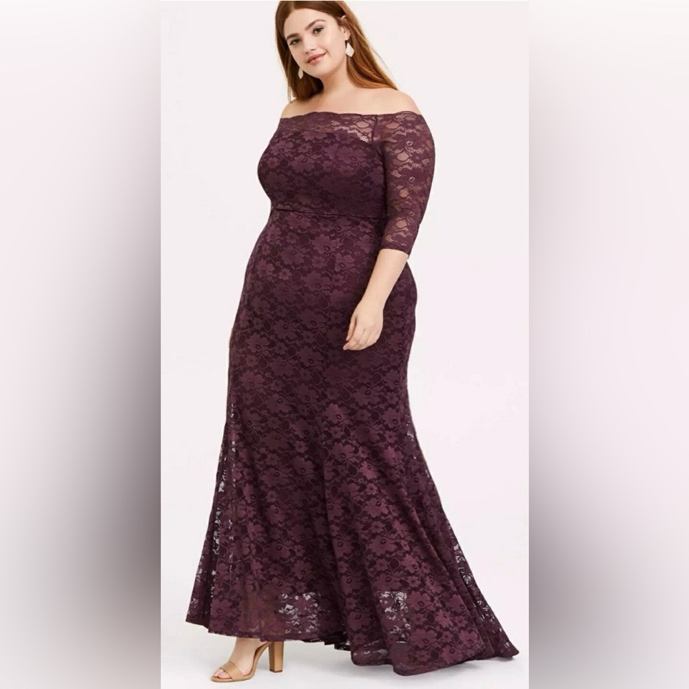 Torrid • Plum Lace Off-Shoulder Maxi Gown • Size 20 • EUC